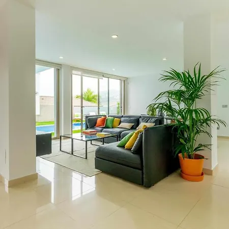 Luxury Atlante Con Piscina Climatiza Privada Willa