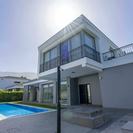 Вилла Luxury Atlante Con Piscina Climatiza Privada *
